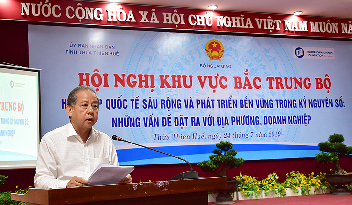 Chủ tịch UBND tỉnh Thừa Thiên Huế phát biểu tại Hội nghị - Ảnh: thuathienhue.gov.vn